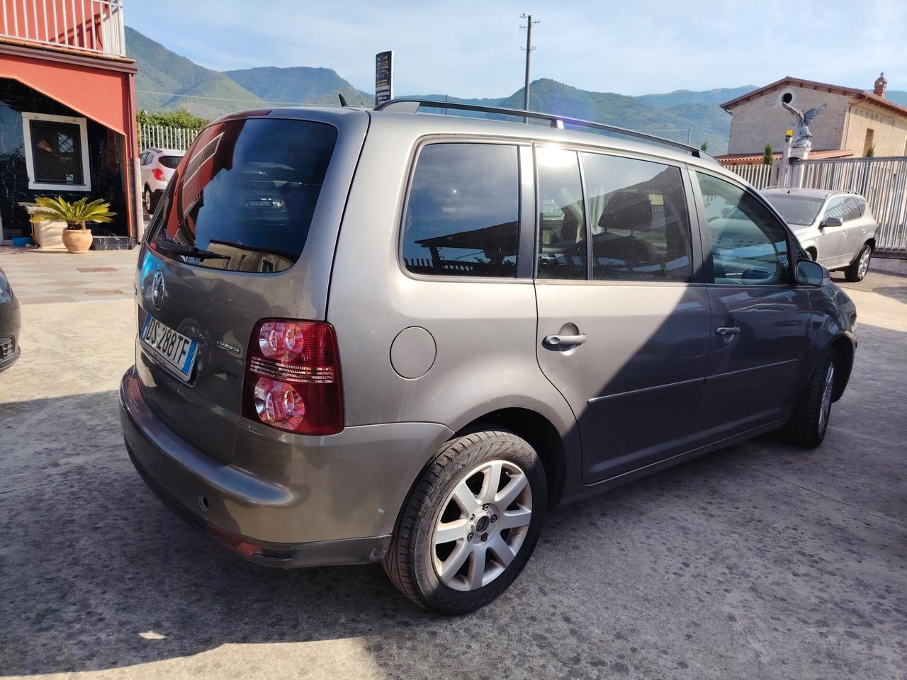 Volkswagen Touran 2.0 Highline Ecofuel
