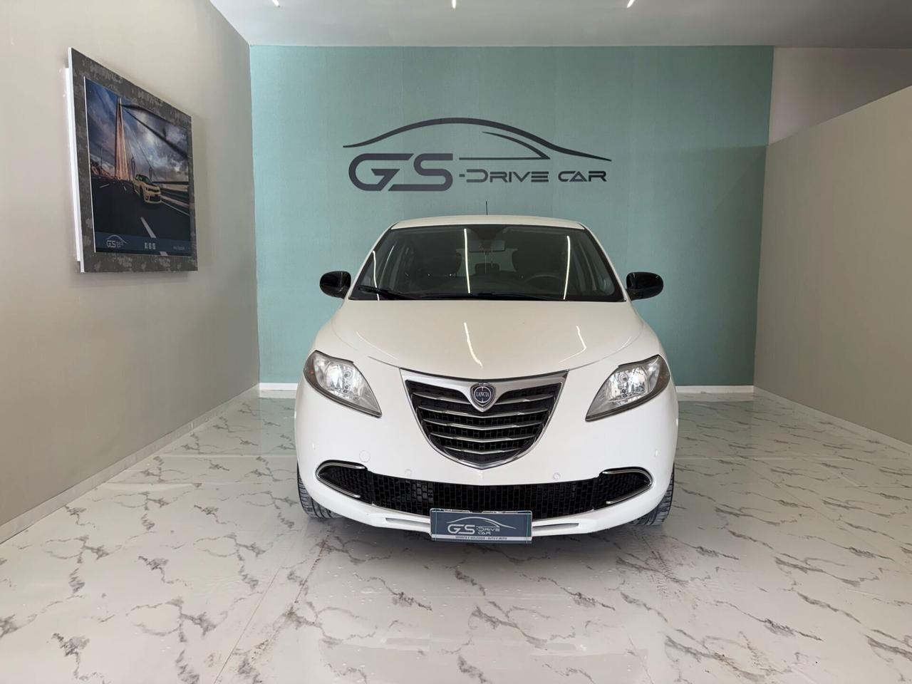 Lancia Ypsilon 1.2 69 CV 5 porte S&S Platinum