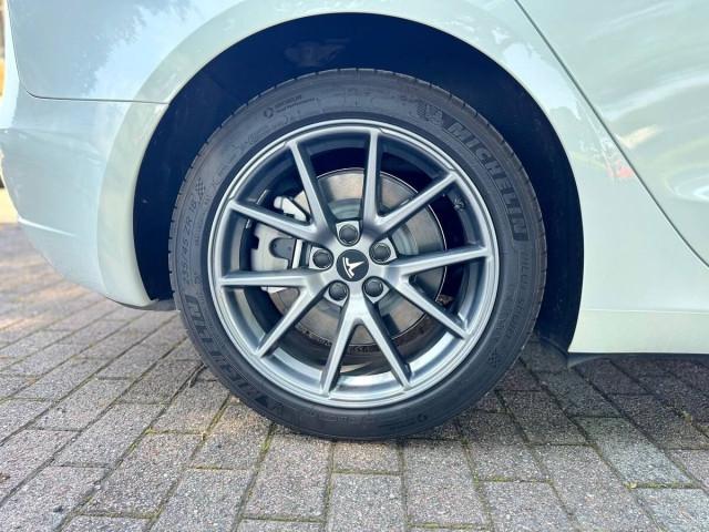 Tesla Model 3 Standard rwd Plus