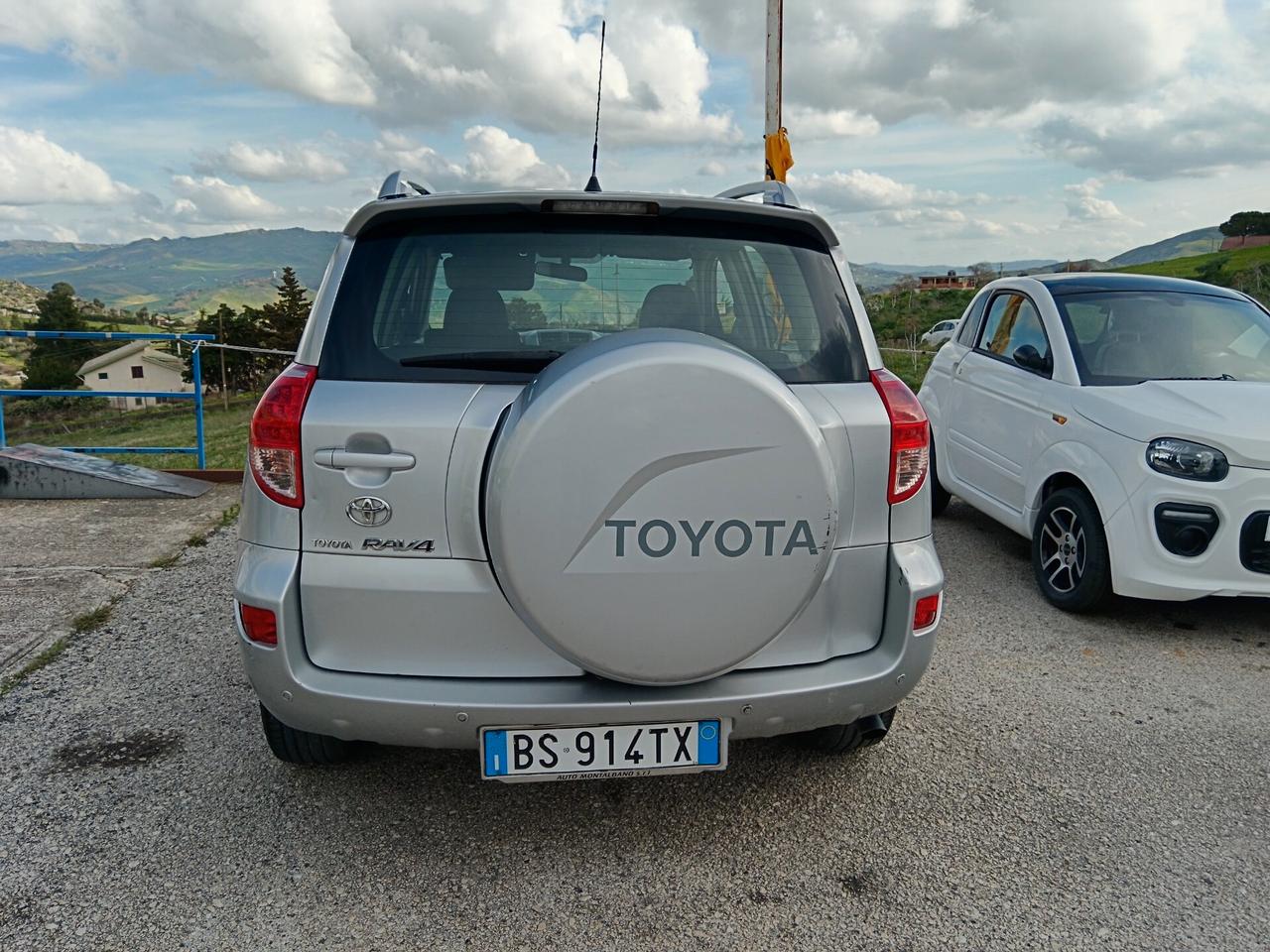 Toyota RAV 4 RAV4 2.2 D-4D 136 CV Sol