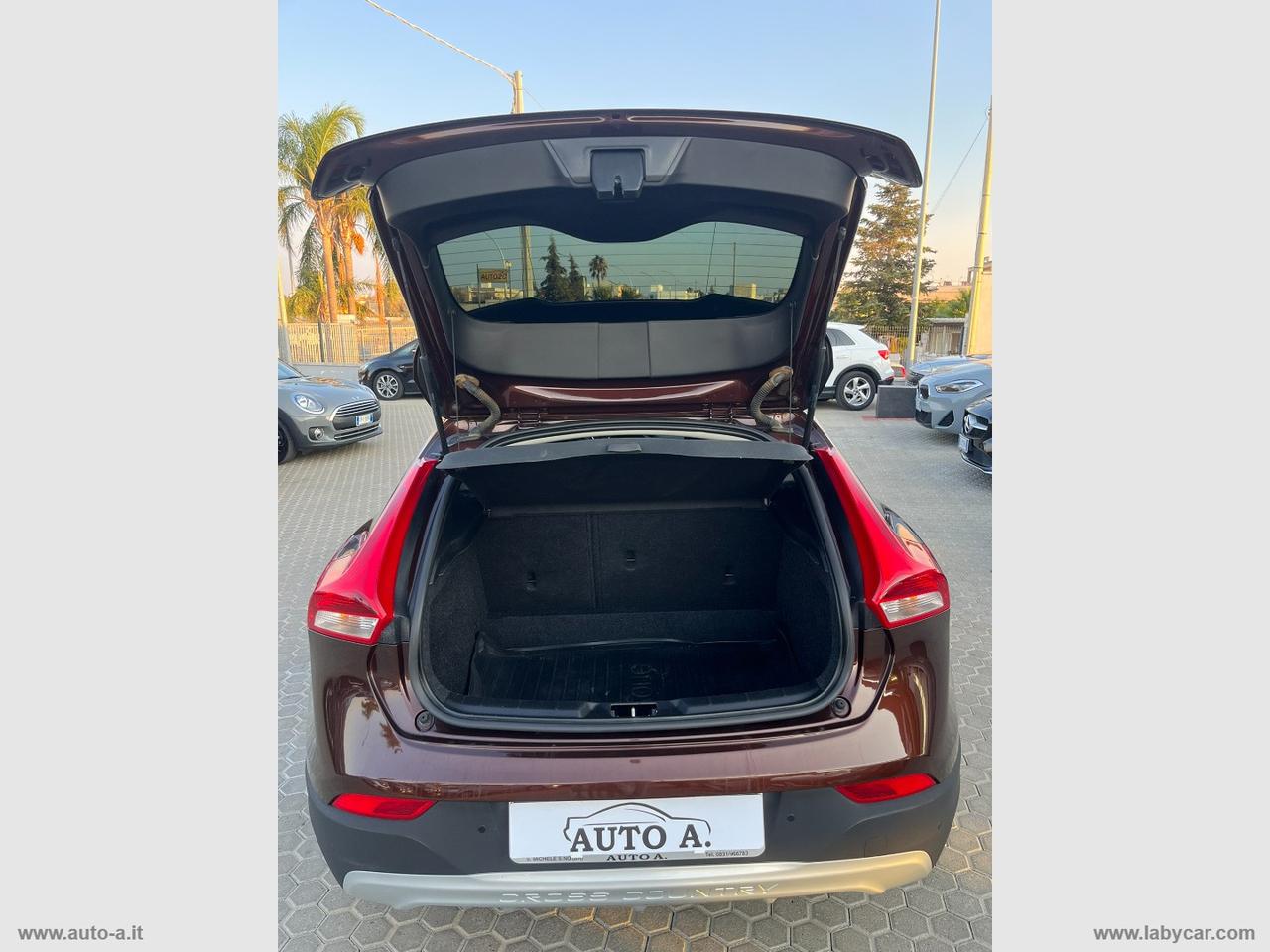 VOLVO V40 D2 Geartronic CROSS COUTRY