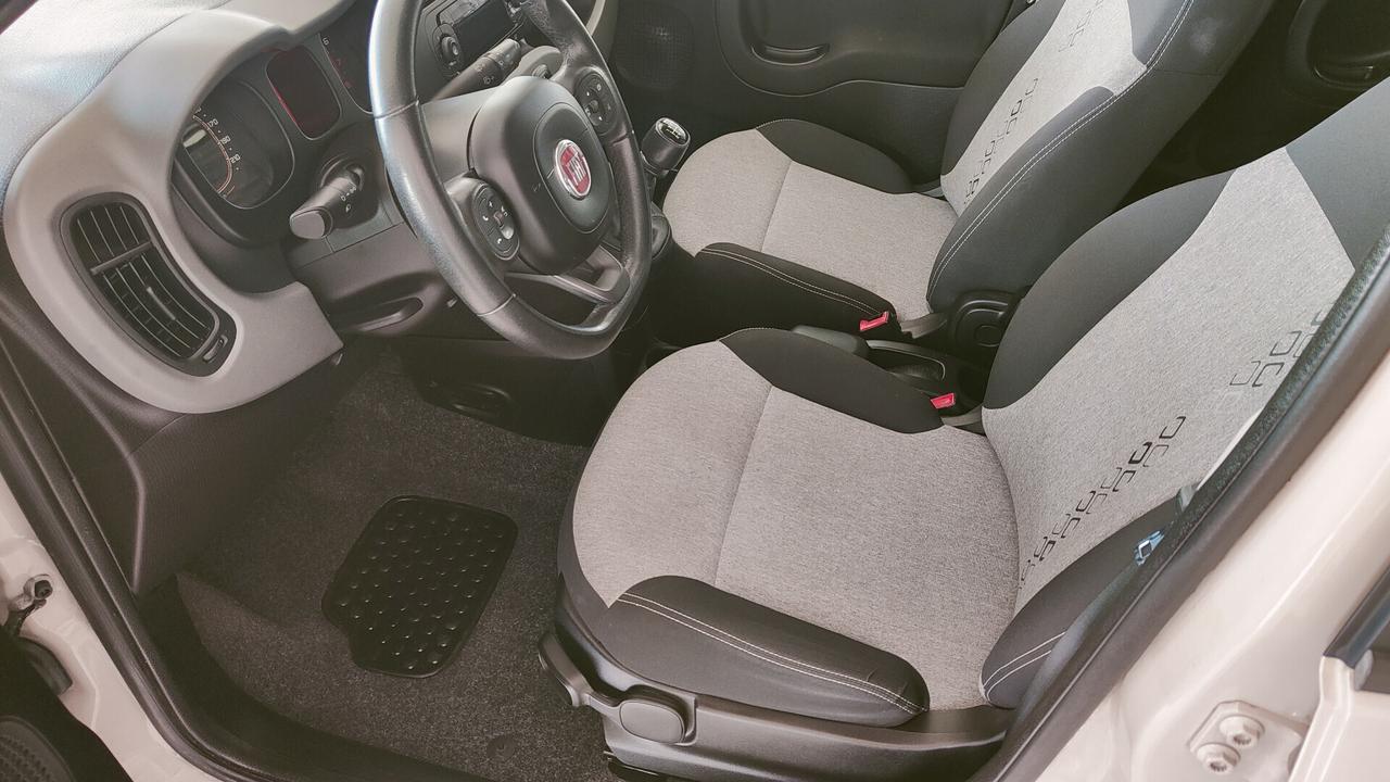 Fiat Panda 1.2 Lounge OK NEO PATENTATI 77.800 KM