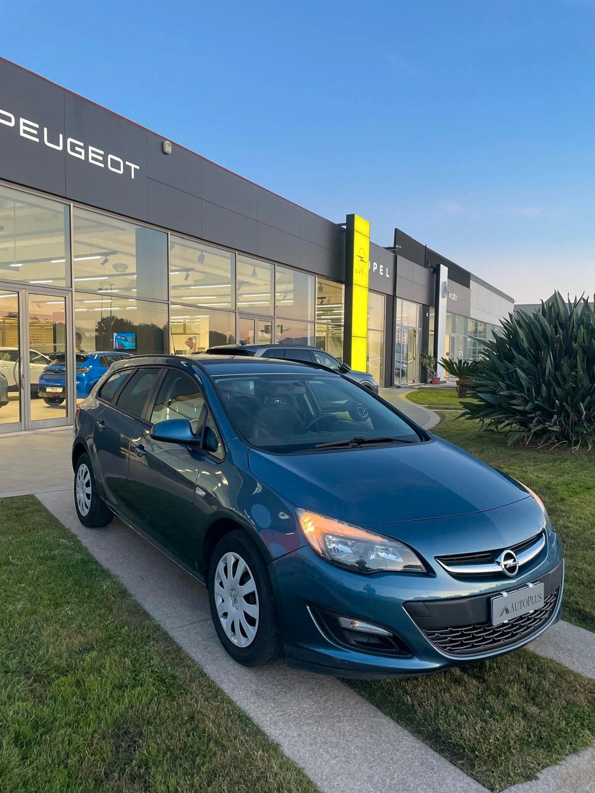 Opel Astra 1.4 Turbo 140CV Sports Tourer Cosmo