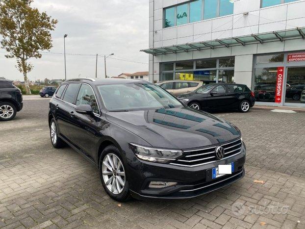 VOLKSWAGEN Passat Variant 2.0 TDI SCR EVO DSG Bu