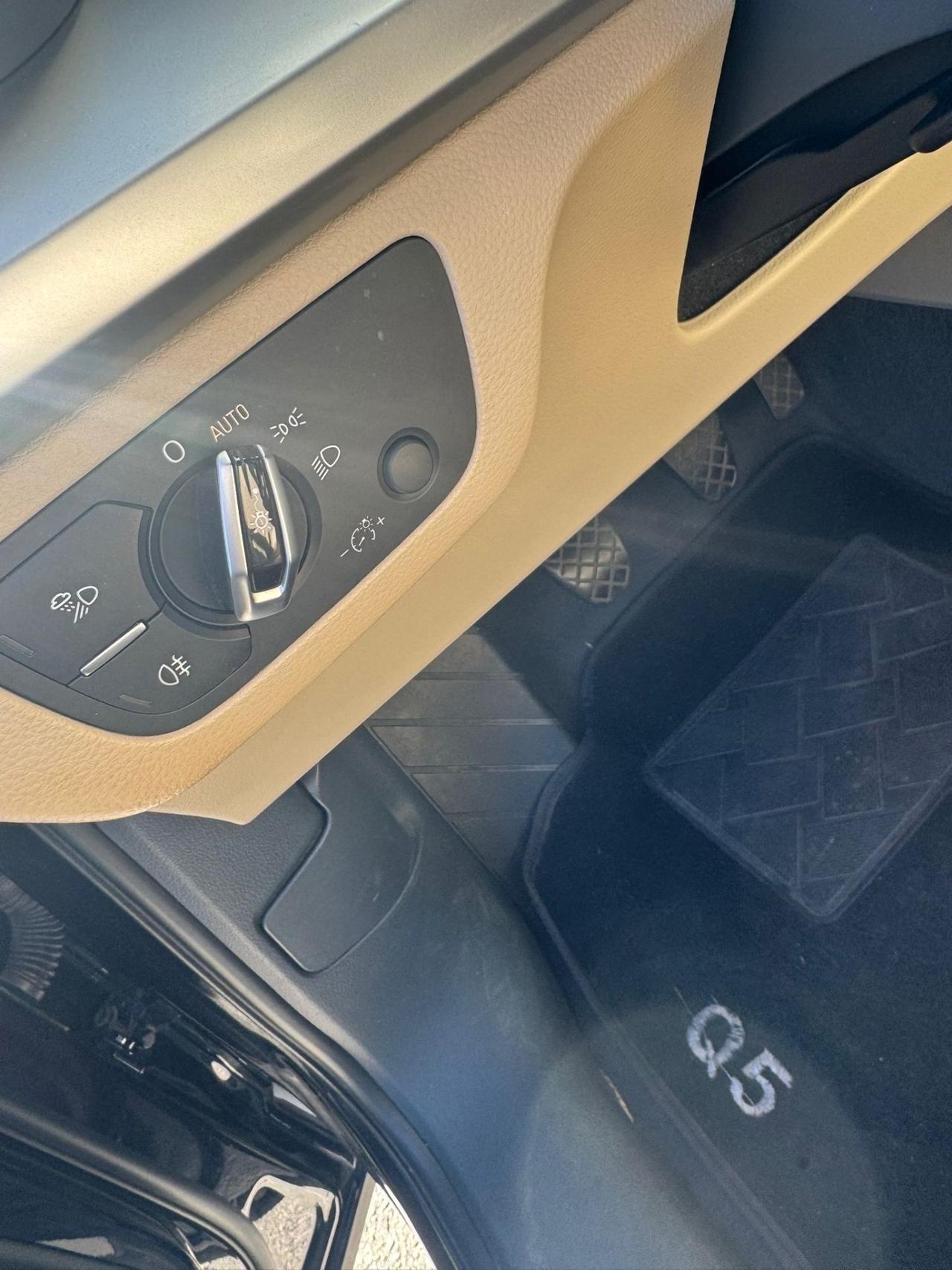 Audi Q5 2.0 TDI 150 CV TETTO 20’