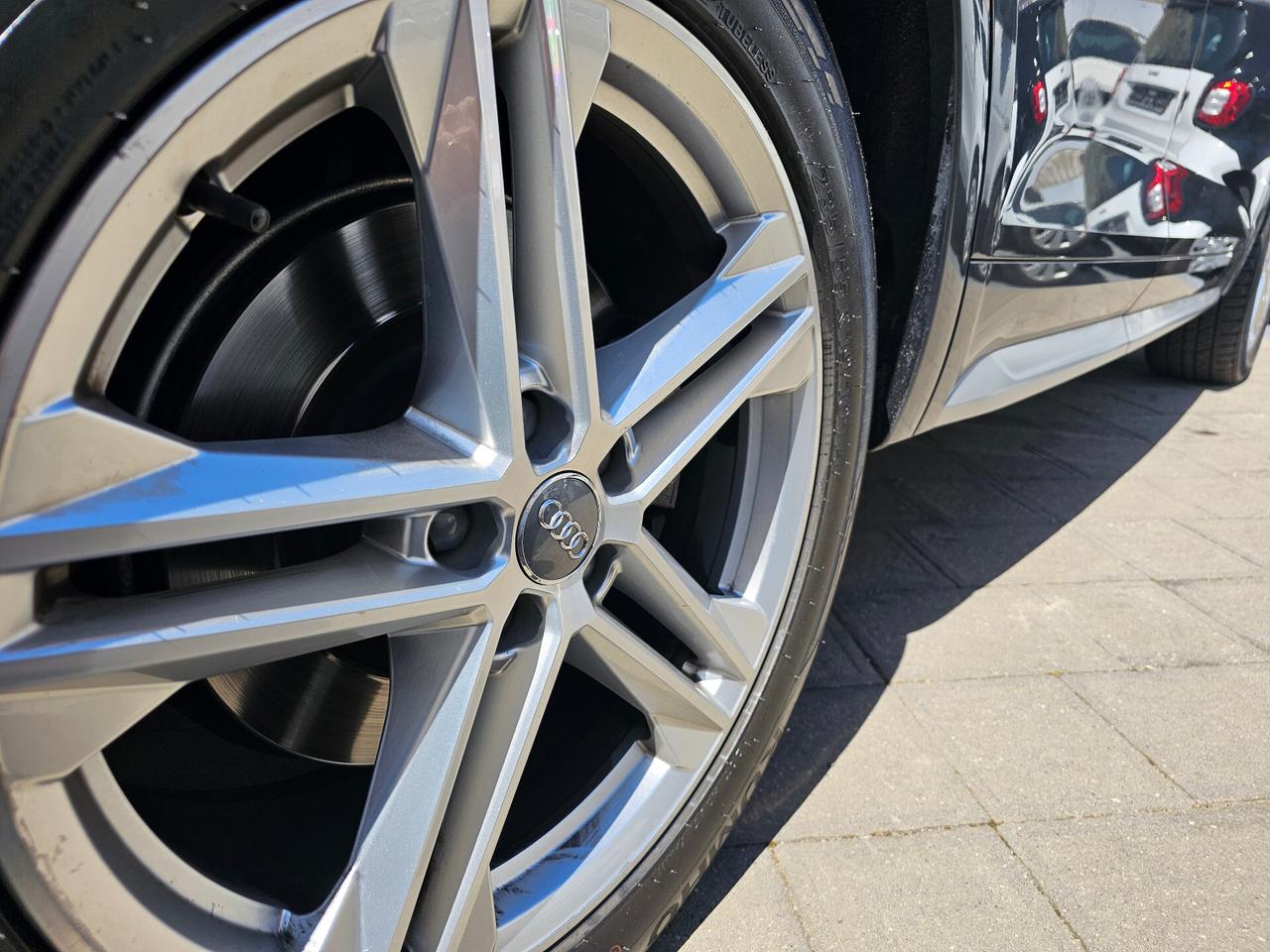 Audi Q5 2.0 TDI quattro S tronic Business S-line