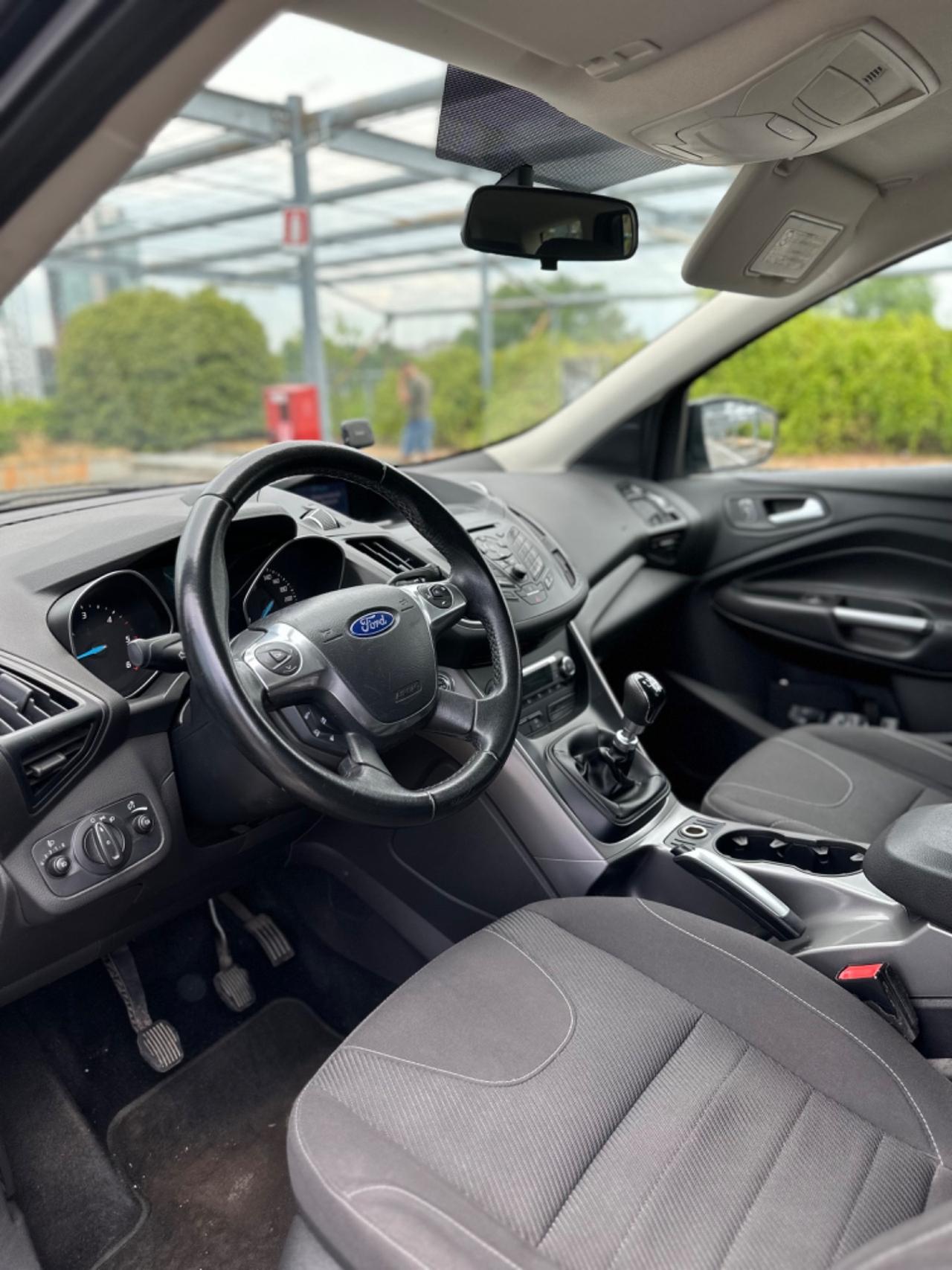 Ford Kuga 2.0 TDCI 140 CV 2WD Titanium