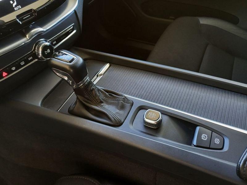 Volvo XC60 D4 190 CV Automatica NAVI LED Business