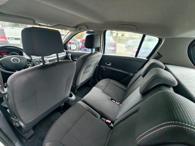 RENAULT Clio 1.2 16V 5 porte Dynamique