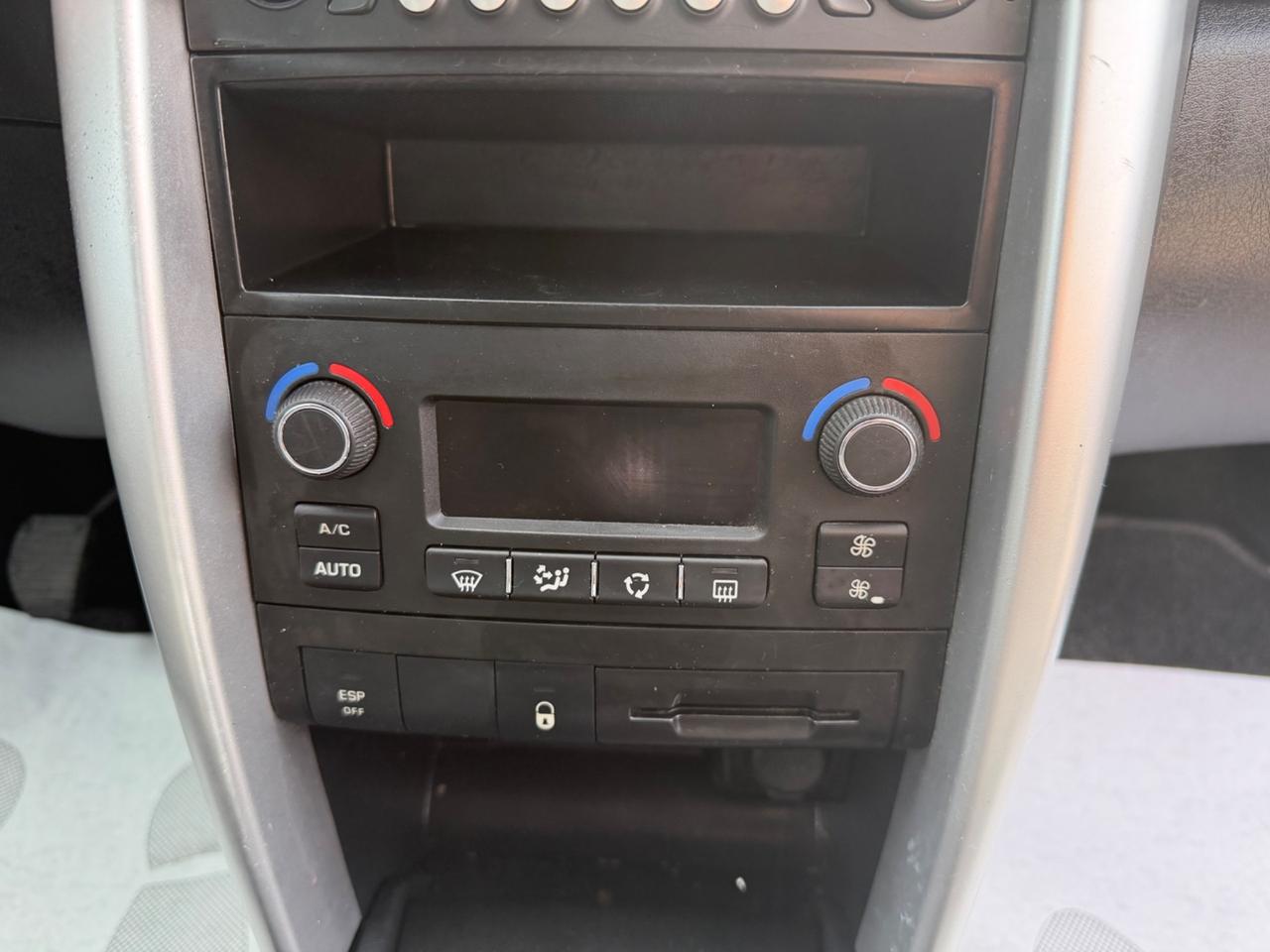 Peugeot 207 1.6 8V HDi 93CV 5p. Allure 2011