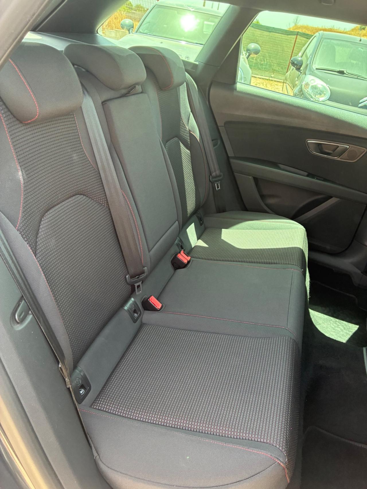Seat Leon 1.6 TDI 115 CV DSG 5p. Business