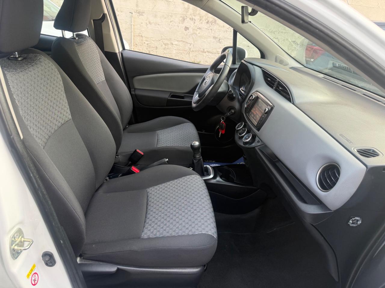 Toyota Yaris 1.0benzina 5 porte km57.000 - 2015