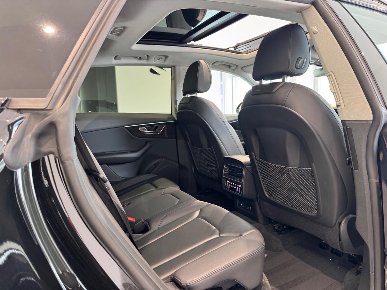Audi Q8 50 TDI 286 CV quattro tiptronic s-line black edition tetto apribile