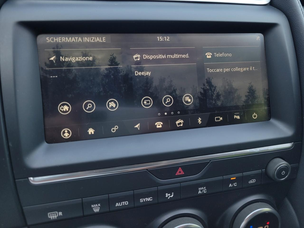 Jaguar E-Pace 2.0D R-DYNAMIC S AWD 180CV NAVI PELLE RETROCAM C19 BLACK PACK