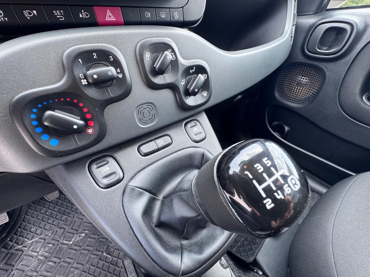 Fiat Panda 1.0 FireFly S&S Hybrid IVA ESPOSTA