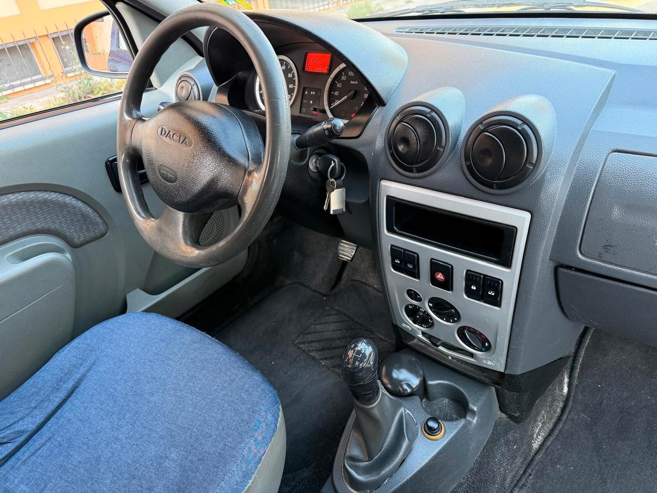 Dacia Logan 1.5 dCi 50kw 7 posti ok Neopatentati
