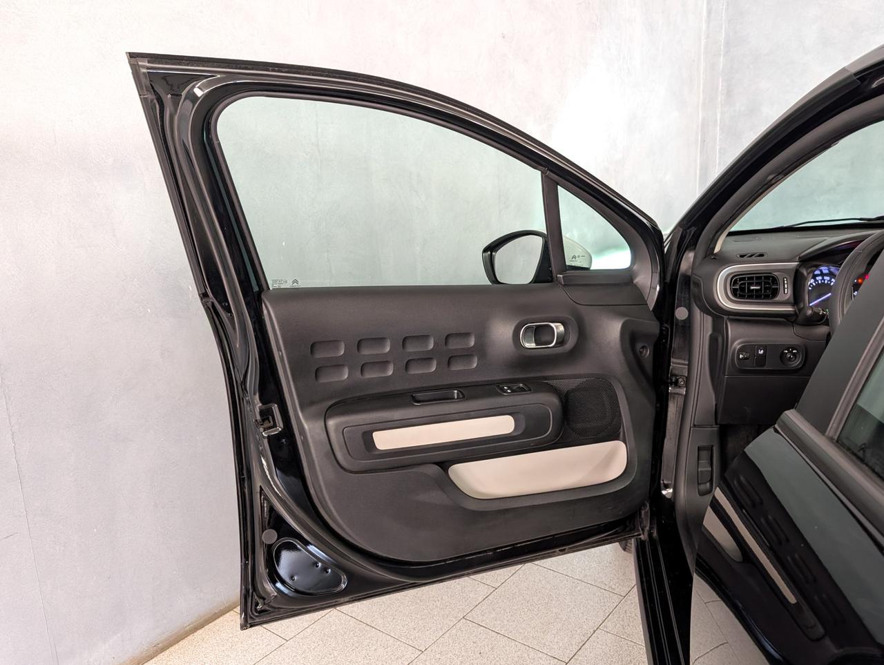 Citroen c3 iii 1.2 puretech 83cv You!