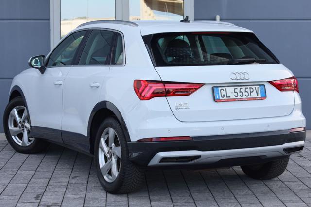 AUDI Q3 35 TDI S tronic Business Advanced