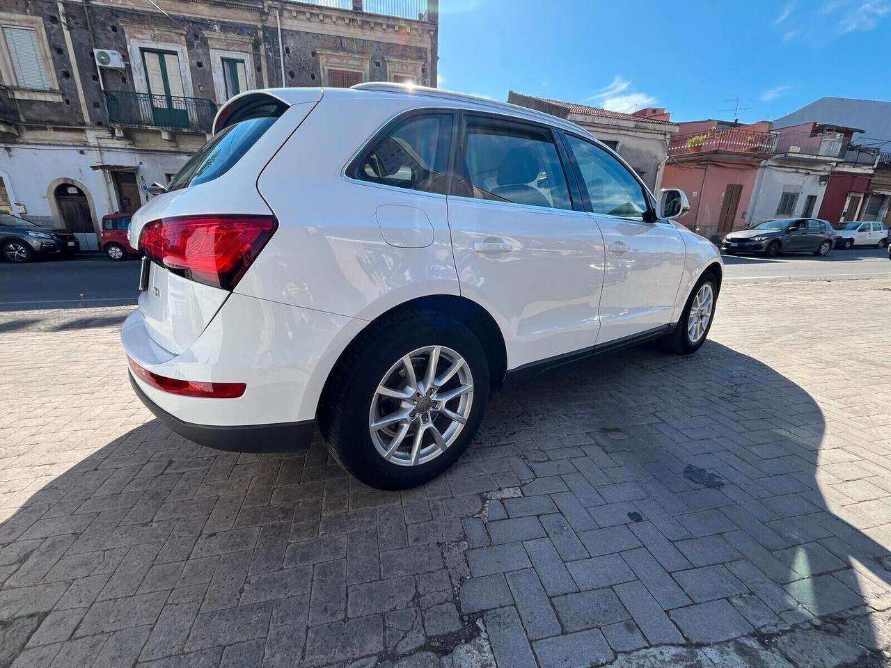Audi Q5 2.0 TDI 143 CV Advanced
