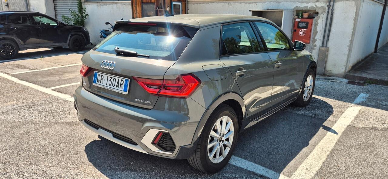 Audi A1 allstreet 30 TFSI Identity Contrast 110CV NEOPATENTATI