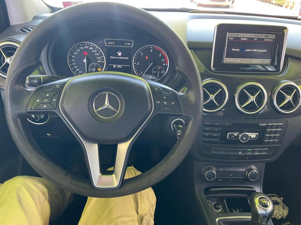 MERCEDES BENZ B 180 - NEOPATENTATI