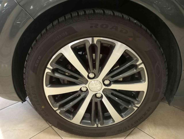 PEUGEOT 208 1° serie PureTech 82 5 porte Allure
