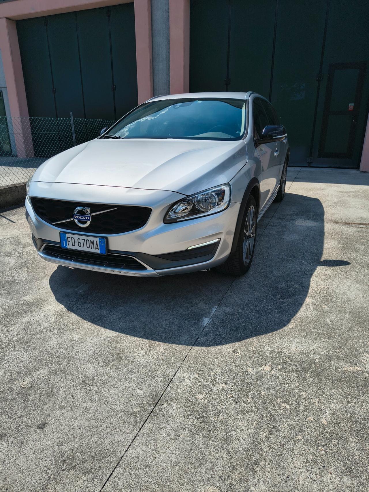 Volvo V60 Cross Country D3 Momentum