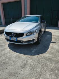 Volvo V60 Cross Country D3 Momentum