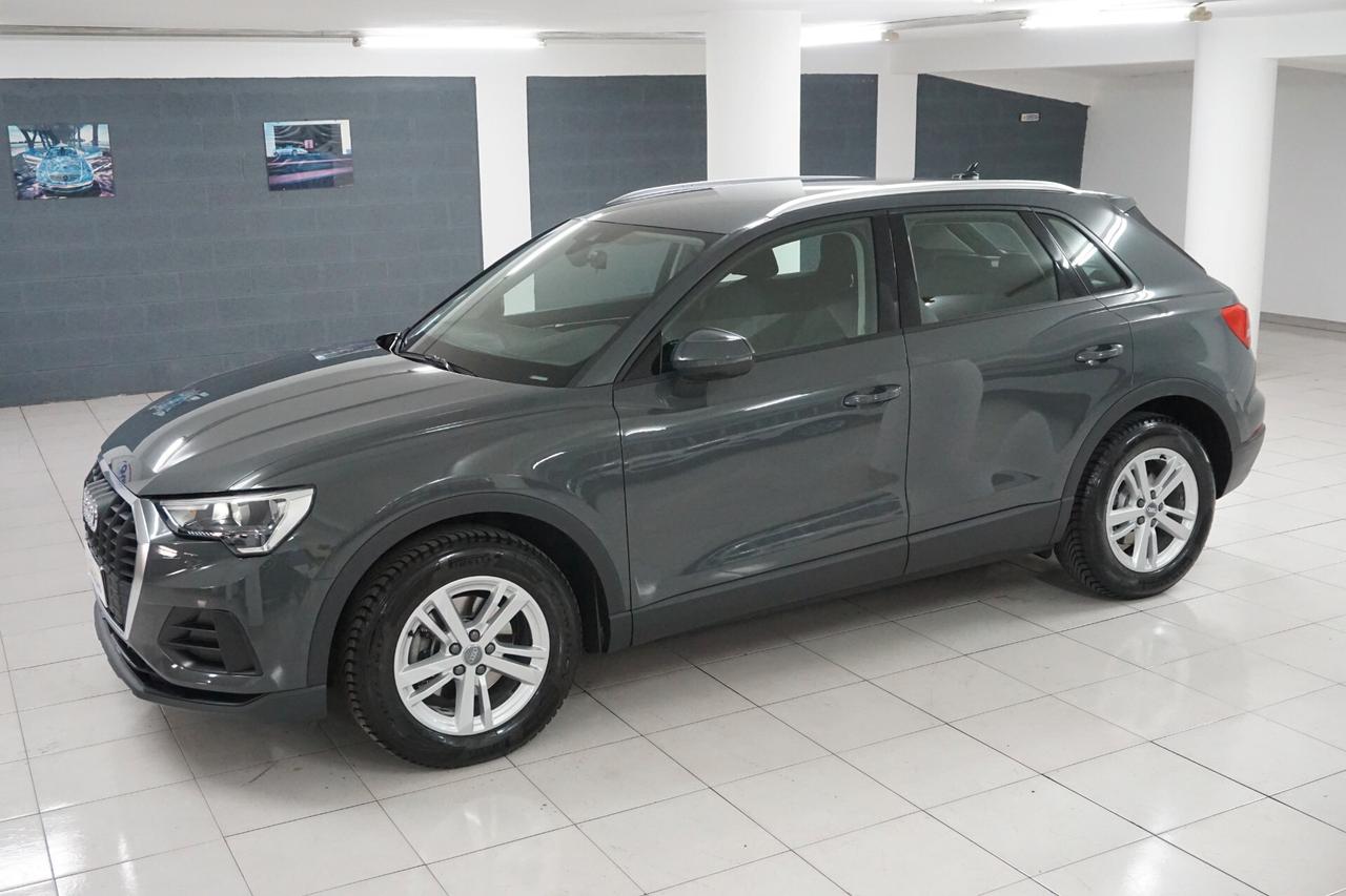 Audi Q3 35 TDI S tronic Business