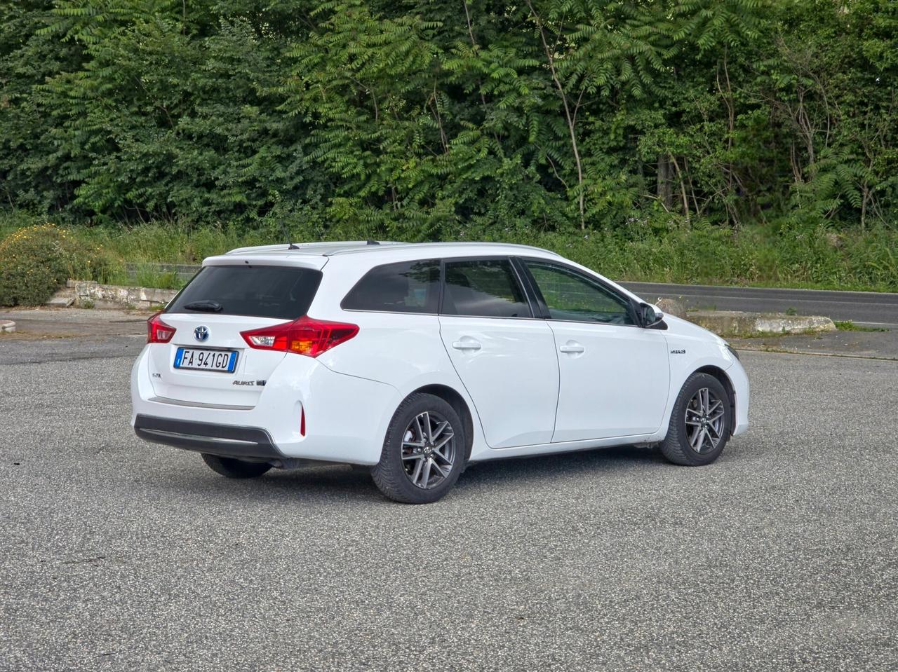 Toyota Auris Touring Sports 1.8 Hybrid Cool CV-100 Automatico NEO