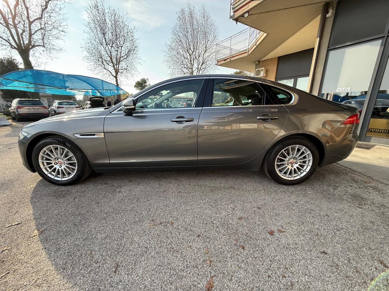 Jaguar XF 2.0 D 163 CV Prestige -Automatica