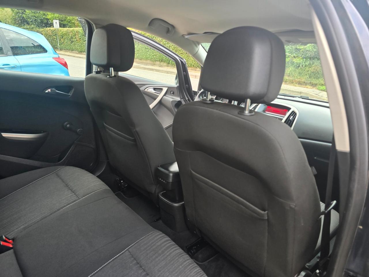 Opel Astra 1.4 100CV 5 porte Cosmo