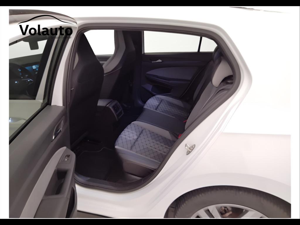 VOLKSWAGEN Golf VIII 2020 - Golf 1.5 etsi evo R-Line 130cv dsg