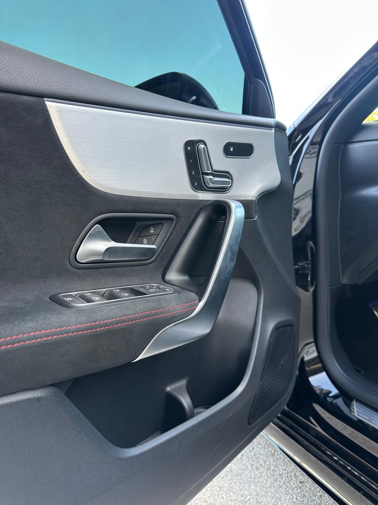 Mercedes-benz A 35 AMG LINE PREMIUM PLUS