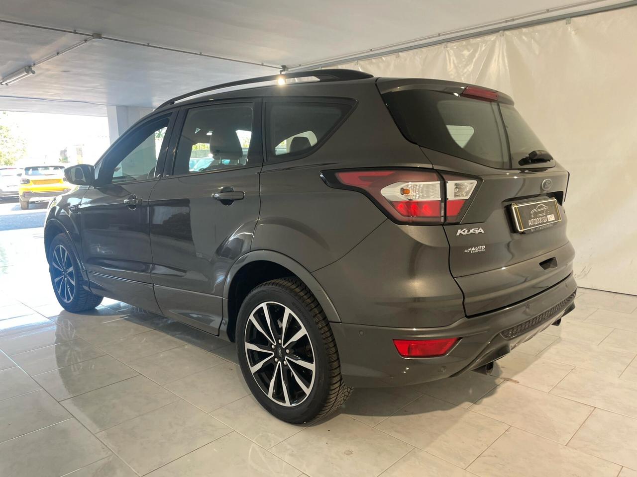 Ford Kuga 2.0 TDCI 150 CV S&S 4WD Powershift ST-Line