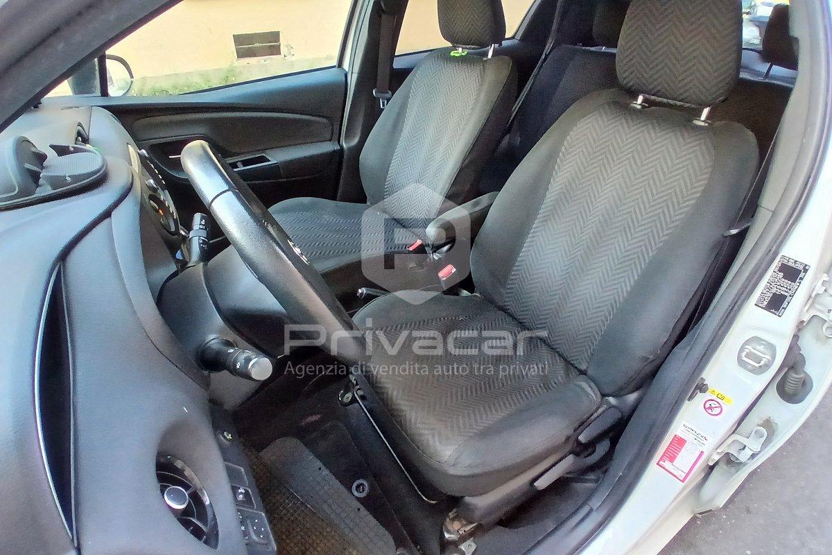 TOYOTA Yaris 1.5 Hybrid 5 porte Trend "White Edition"