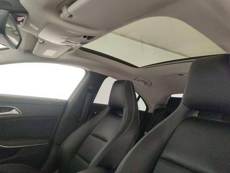 Mercedes-Benz CLA 180 Premium FL