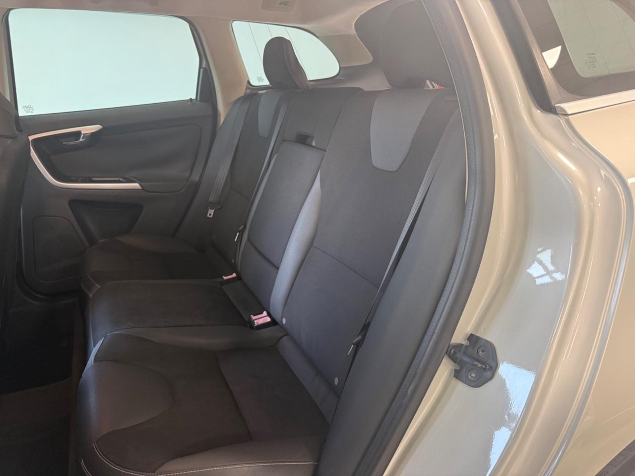 Volvo XC 60 XC60 D5 AWD Momentum