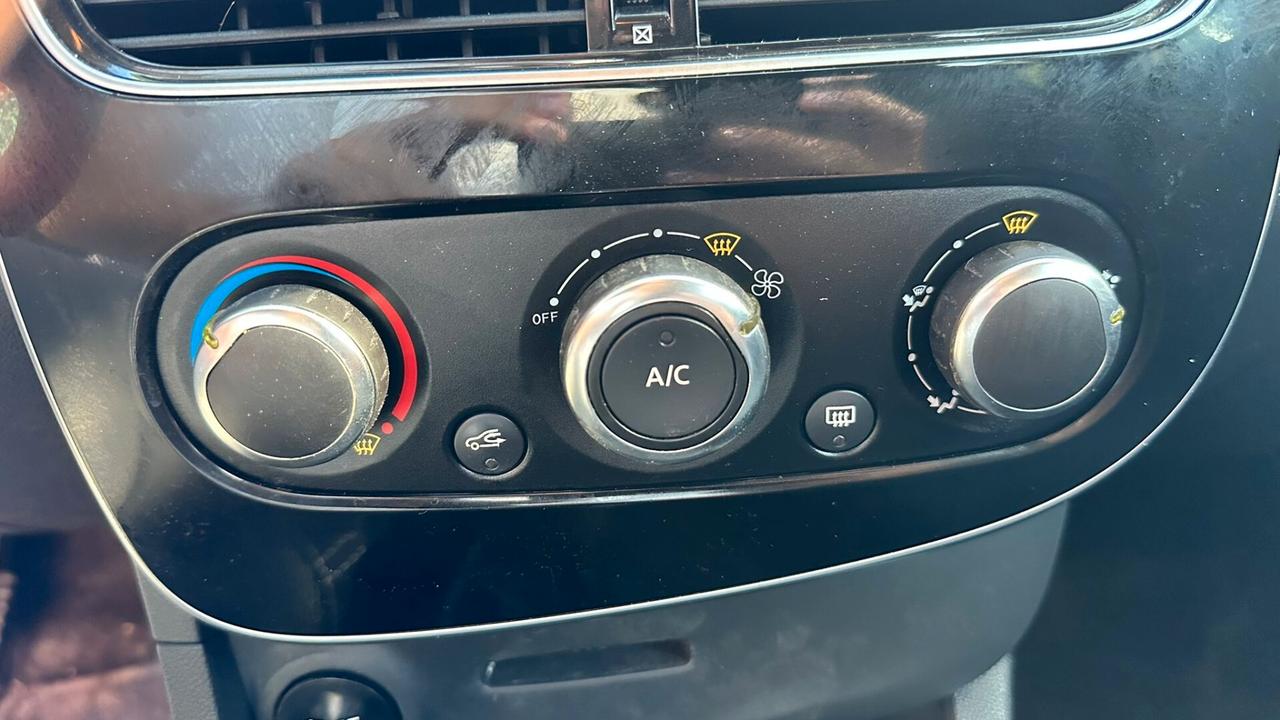 Renault Clio VAN dCi 8V 75CV Start&Stop 5P 2018 LEGGI TESTO