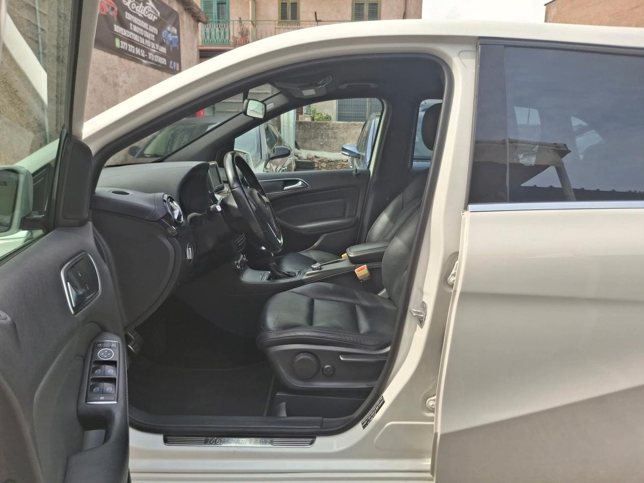 Mercedes-benz B 180 CDI BlueEFFICIENCY Premium
