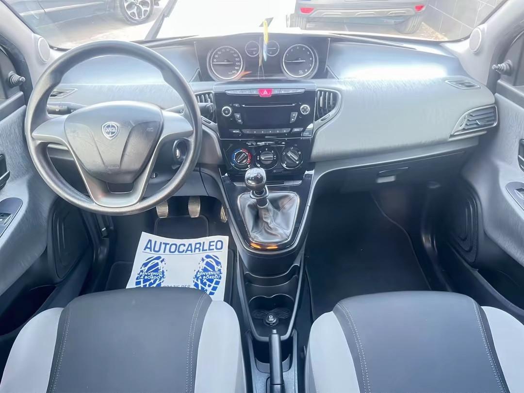 Lancia Ypsilon 1.2 benzina e gpl di serie Ecochic Gold