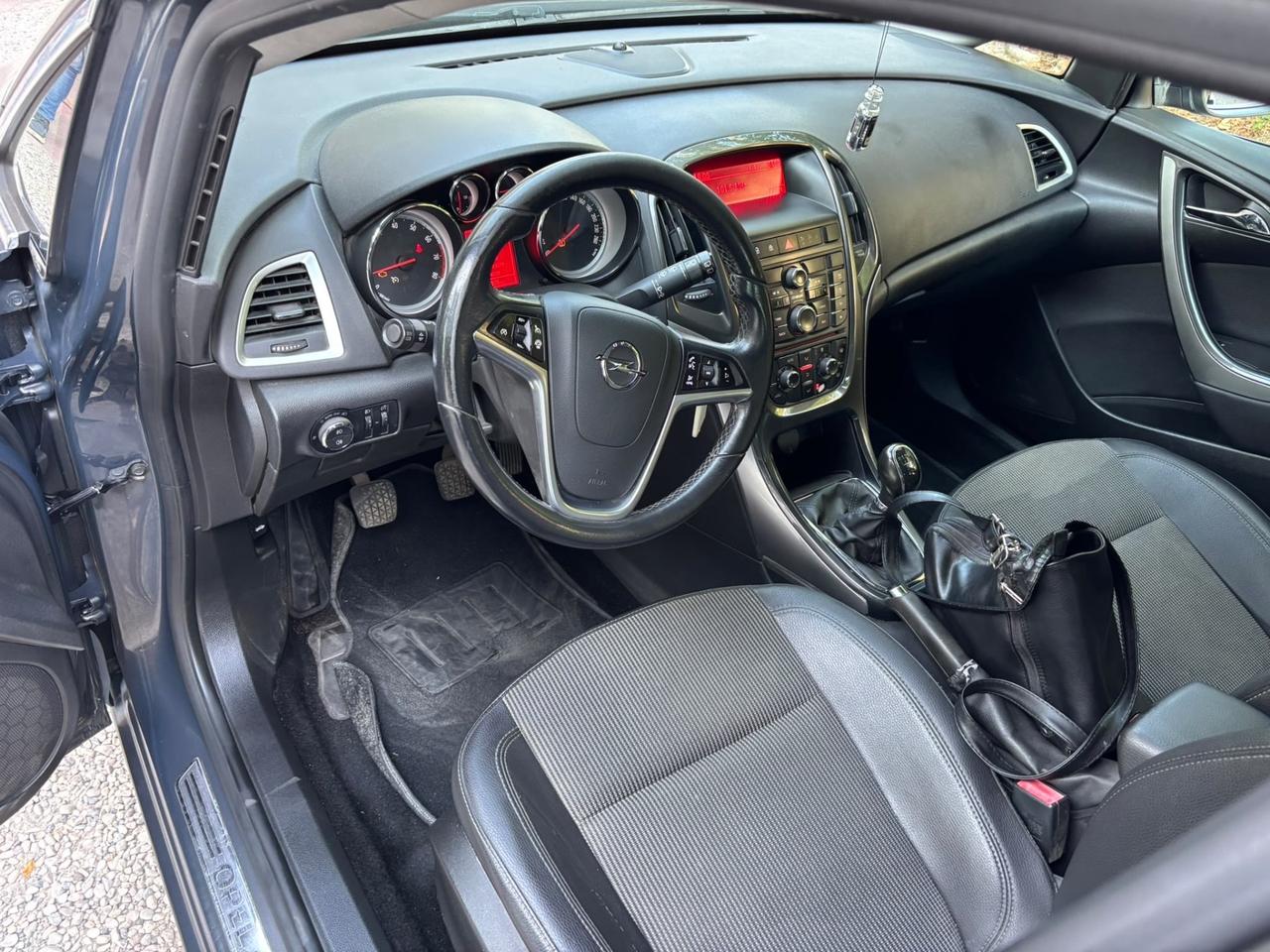 Opel Astra 1.4 benzina GPL Sports anno 2015