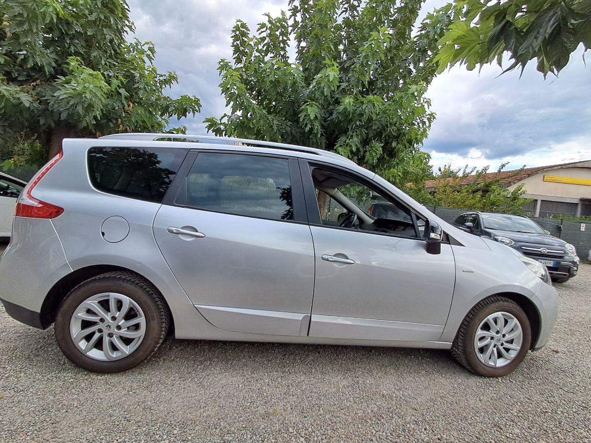 RENAULT - Scénic - 1.5 dCi 110 CV Limited - 7 Posti!