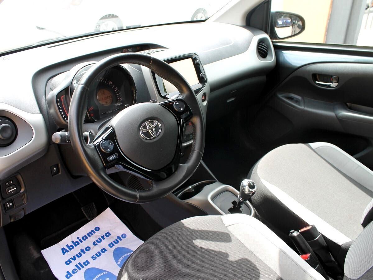 Toyota Aygo 1.0 VVT-i 69 CV 5 porte x-play TSS