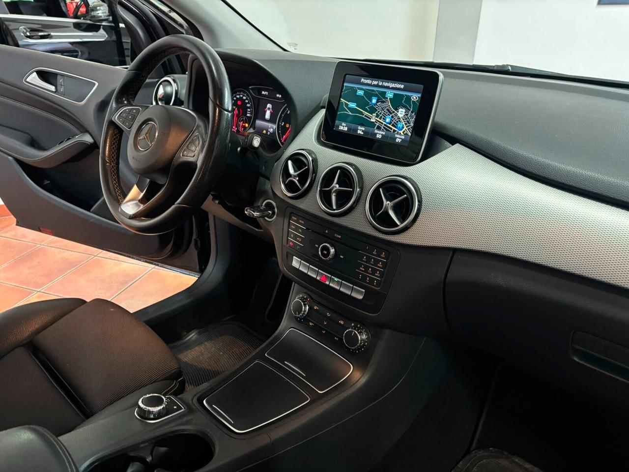 MERCEDES CLASSE B200 2017