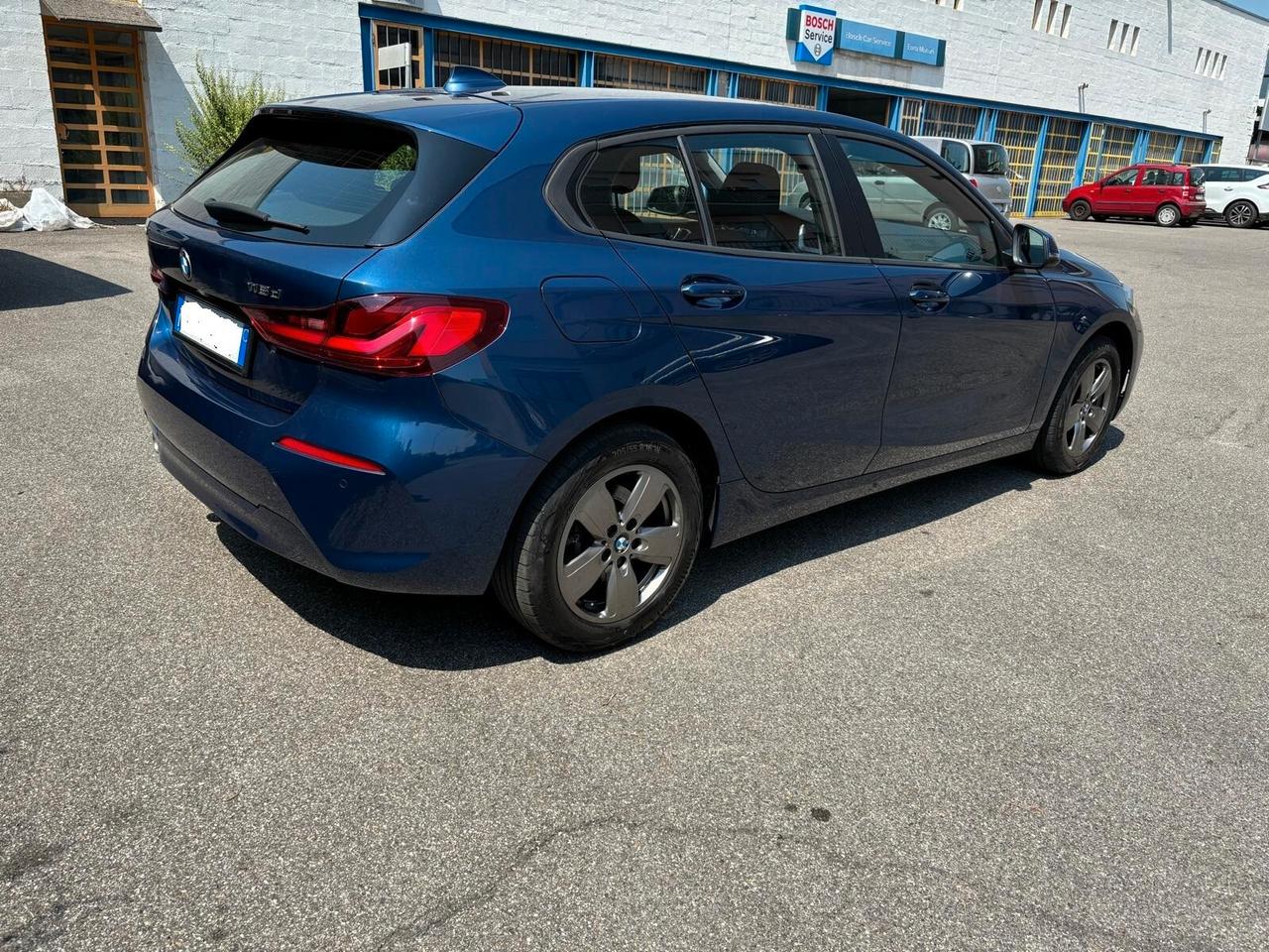 Bmw 116 116d 5p. Advantage