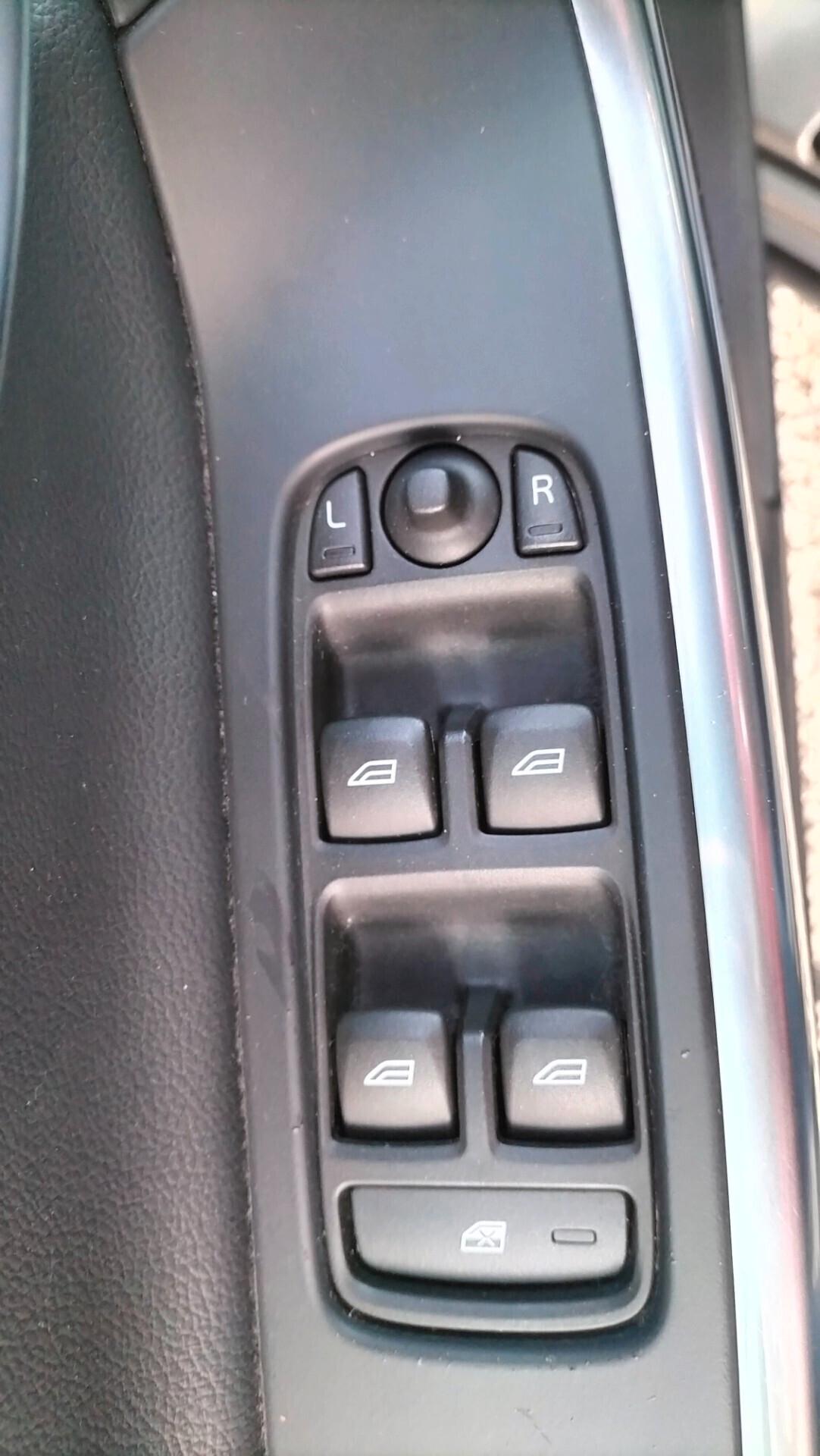 Volvo V60 D4 1600 D **PREZZO REALE **