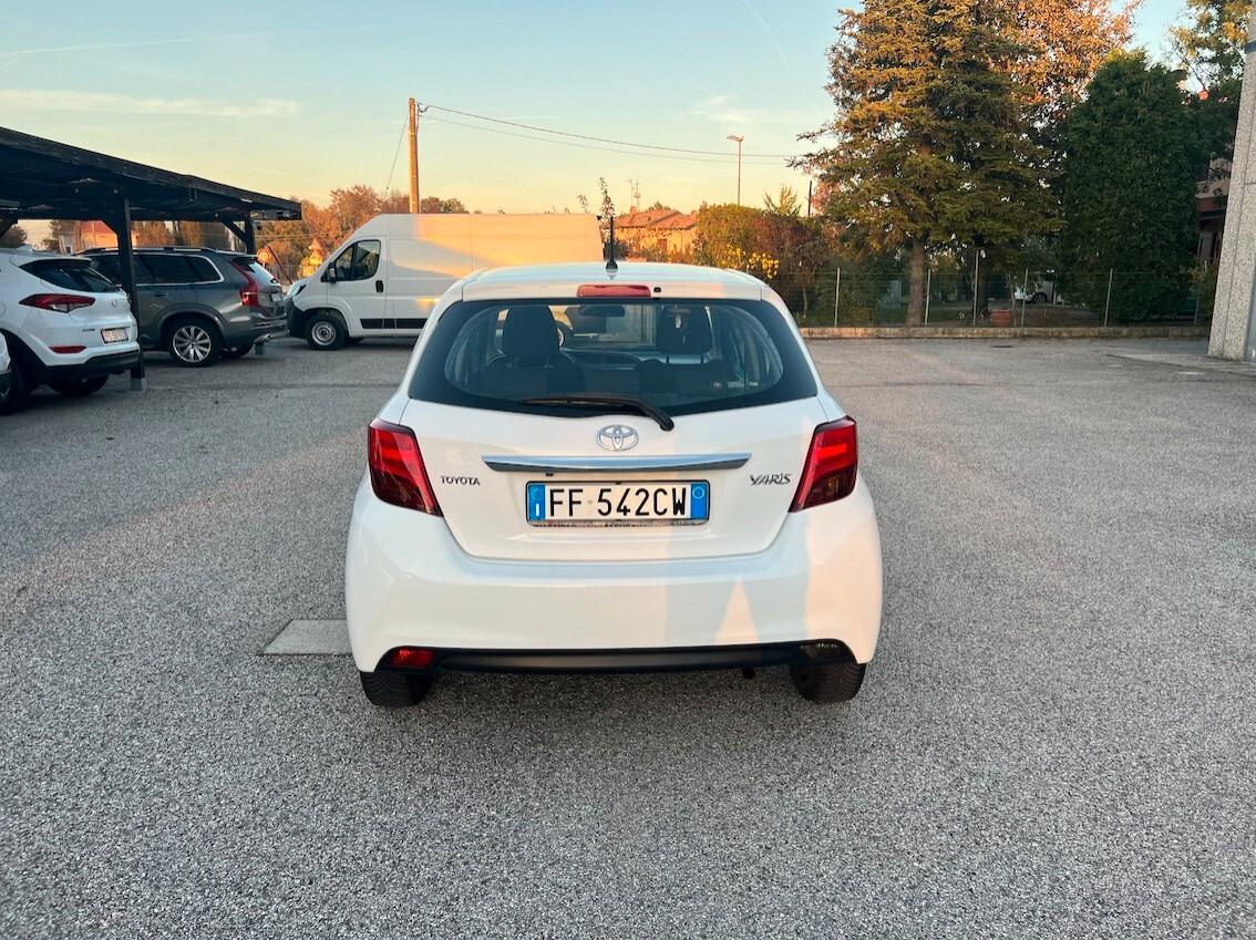 Toyota Yaris 5p 1.0 Cool - UNICO PROPRIETARIO - NEOPATENTATI