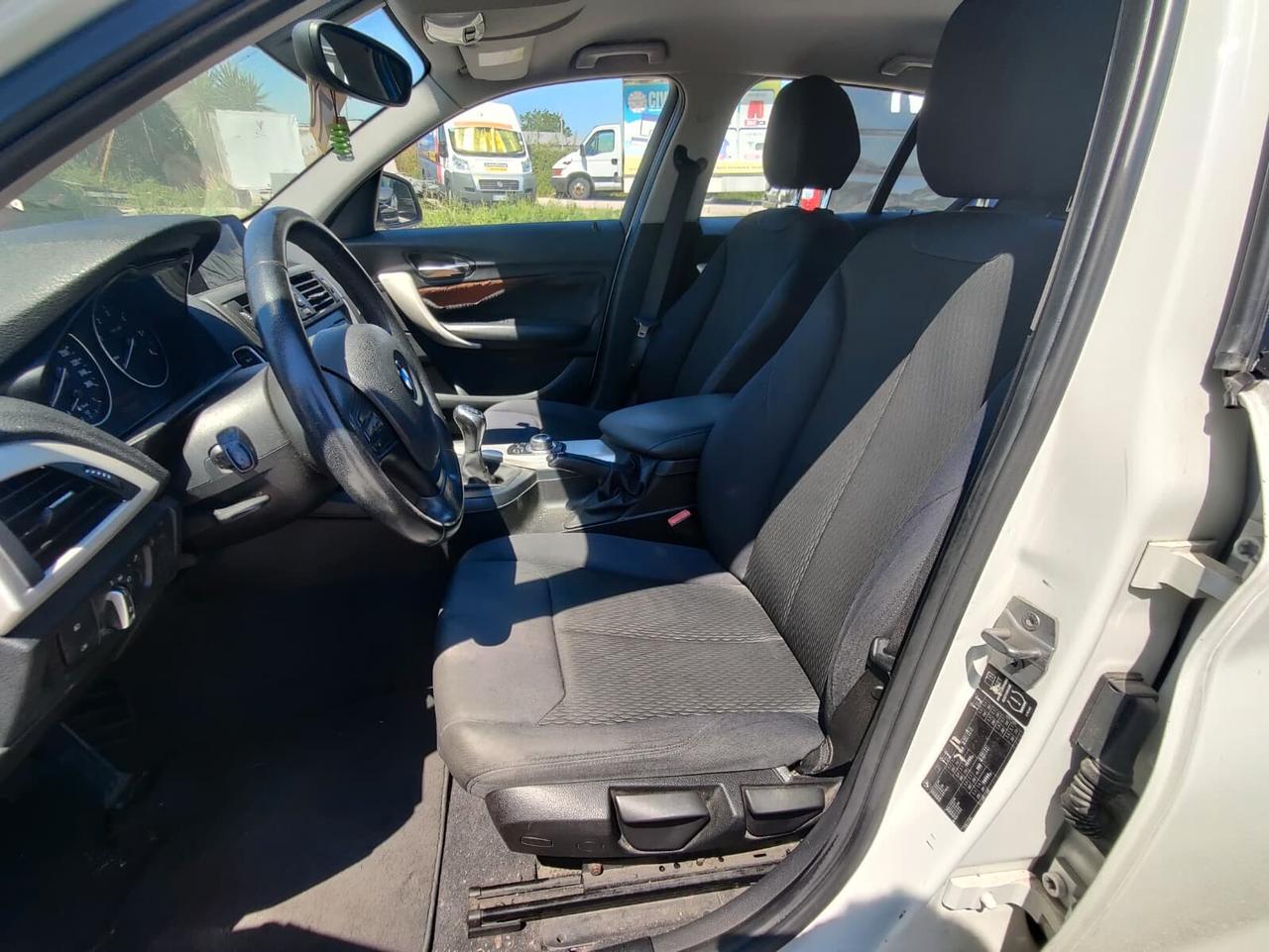 Bmw 114 114d 5p. Unique