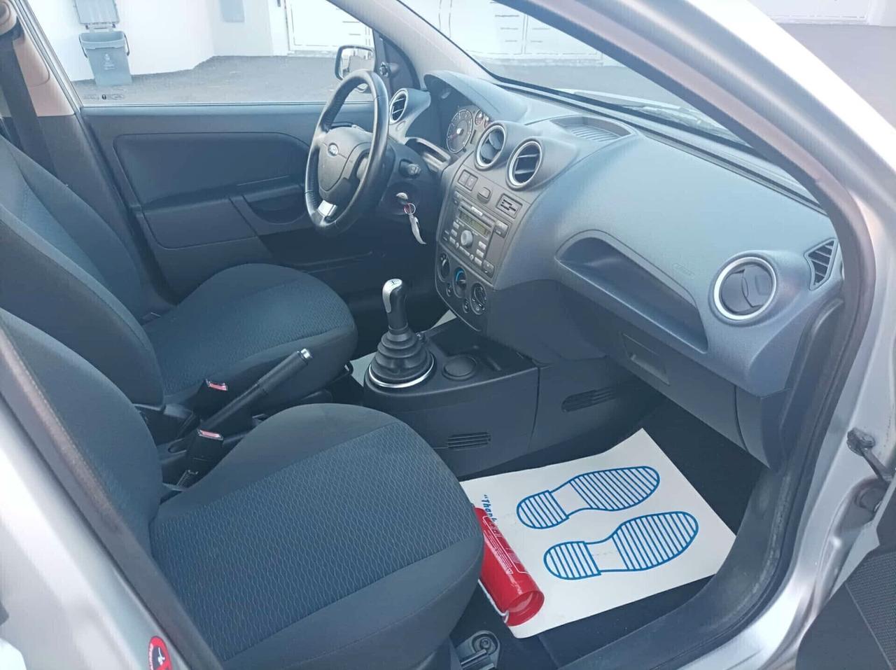 Ford Fiesta 1.4 TDCi 5p. Ghia